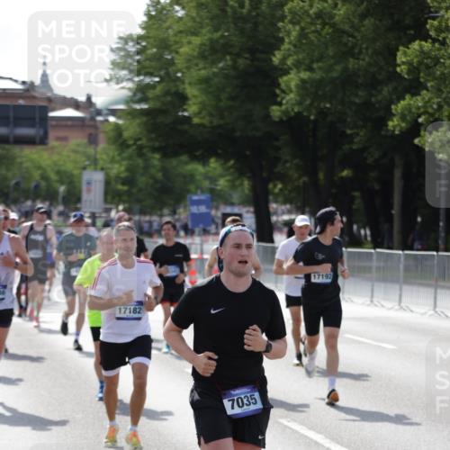 29.06.2025 - hella hamburg halbmarathon Jannik Wohlers http://msf.ph/oto/8210395 29.06.2025 09:49:05 Lombardsbrücke 2745, 2750, 2849, 2980, 3014, 3116, 3136, 4148, 4766, 5648, 6095, 6149, 7035, 7229, 9914, 11952, 12098, 14359, 14629, 14667, 14789, 15094, 15328, 15410, 15561, 15991, 16347, 16523, 16816, 16819, 17182, 17192, 17646, 17722, 18156, 18183, 18188, 18193, 18547 meine-sportfotos.de