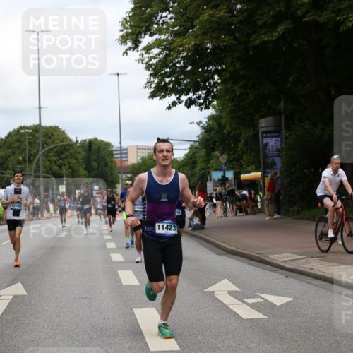 29.06.2025 - hella hamburg halbmarathon Yannick Fuchs http://msf.ph/oto/8210415 29.06.2025 10:32:24 20KM 1505, 2404, 3480, 3790, 5791, 7152, 7154, 7743, 9017, 9944, 10793, 10922, 11106, 11423, 12739, 12900, 13148, 13595, 13900, 15303, 15382, 15888, 16698, 17726, 18103, 18193, 18216, 18277, 18357 meine-sportfotos.de