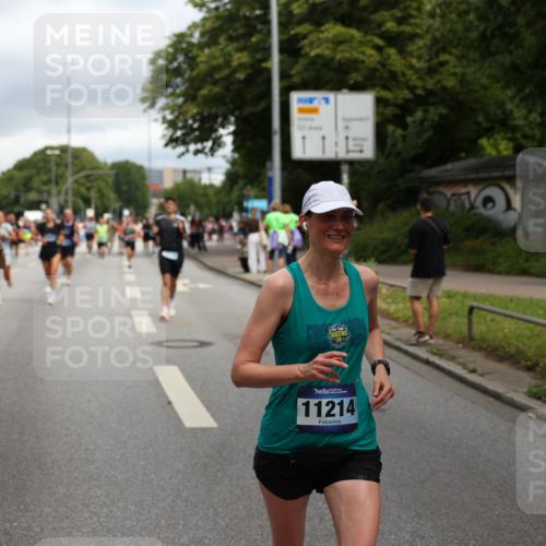 29.06.2025 - hella hamburg halbmarathon Yannick Fuchs http://msf.ph/oto/8210426 29.06.2025 10:45:10 20KM 1366, 2411, 2540, 2880, 4077, 4816, 5018, 5336, 5600, 7134, 7369, 7943, 8117, 8205, 8261, 8508, 8989, 10057, 10215, 10508, 10603, 10691, 11124, 11214, 11422, 11512, 11625, 11733, 12016, 12778, 12949, 13073, 13808, 14125, 14458, 15480, 15720, 15871, 16285, 16291, 16907, 17129, 17823, 18006, 18182, 18413, 18489, 19007 meine-sportfotos.de