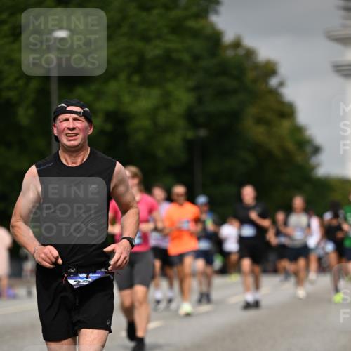 29.06.2025 - hella hamburg halbmarathon Dr. Thomas Lammeyer http://msf.ph/oto/8210453 29.06.2025 10:12:30 Kennedybrücke 1188, 1527, 2190, 2309, 4864, 5100, 5347, 6100, 6590, 6918, 7348, 7453, 9071, 9457, 9616, 9966 meine-sportfotos.de