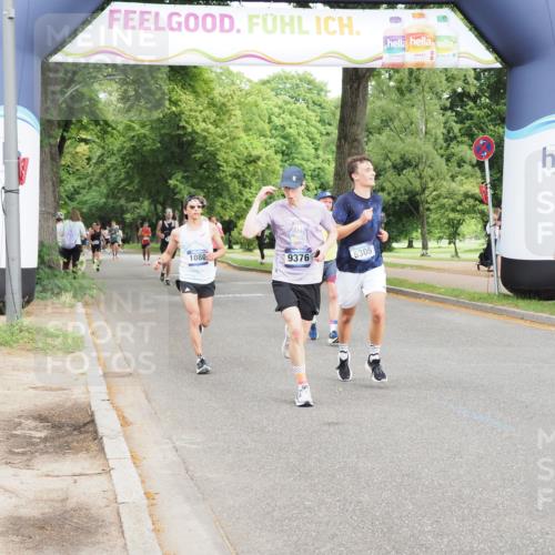 29.06.2025 - hella hamburg halbmarathon MichiJ http://msf.ph/oto/8210555 29.06.2025 10:23:00 Zwischen KM18-KM19 1053, 2243, 5193, 6305, 9376, 10865, 15902 meine-sportfotos.de