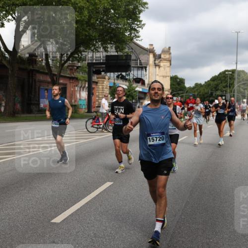 29.06.2025 - hella hamburg halbmarathon Yannick Fuchs http://msf.ph/oto/8210594 29.06.2025 10:45:11 20KM 1335, 1366, 2411, 2540, 2880, 4077, 4816, 5018, 5336, 5600, 7134, 7369, 7943, 8117, 8205, 8261, 8508, 8930, 8989, 10057, 10215, 10508, 10603, 10691, 11124, 11214, 11422, 11512, 11625, 11733, 12016, 12778, 12949, 13073, 13808, 14125, 14458, 15480, 15720, 15871, 16285, 16291, 16907, 17129, 17823, 18006, 18182, 18413, 18489, 19007, 19053 meine-sportfotos.de