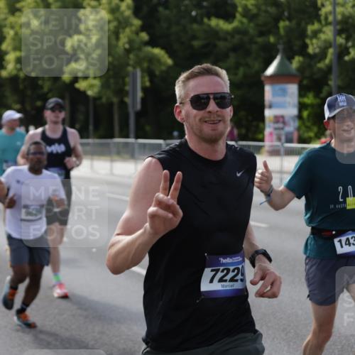 29.06.2025 - hella hamburg halbmarathon Jannik Wohlers http://msf.ph/oto/8210615 29.06.2025 09:49:12 Lombardsbrücke 1343, 1445, 2750, 2980, 3014, 3136, 3282, 4148, 4303, 4425, 4766, 6095, 7035, 7229, 8370, 8465, 9296, 9686, 9914, 10930, 13800, 14359, 14629, 14667, 14688, 14789, 15094, 15095, 15328, 15561, 16347, 16523, 16816, 16819, 17182, 17192, 17360, 17646, 18183, 18285, 18547 meine-sportfotos.de