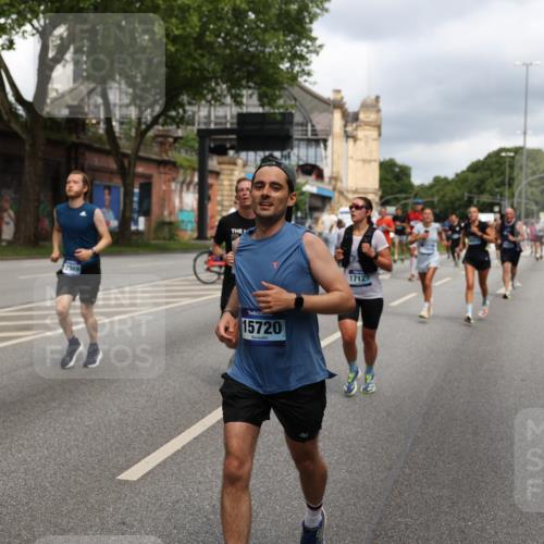 29.06.2025 - hella hamburg halbmarathon Yannick Fuchs http://msf.ph/oto/8210641 29.06.2025 10:45:11 20KM 1335, 1366, 2411, 2540, 2880, 4077, 4816, 5018, 5336, 5600, 7134, 7369, 7943, 8117, 8205, 8261, 8508, 8930, 8989, 10057, 10215, 10508, 10603, 10691, 11124, 11214, 11422, 11512, 11625, 11733, 12016, 12778, 12949, 13073, 13808, 14125, 14458, 15480, 15720, 15871, 16285, 16291, 16907, 17129, 17823, 18006, 18182, 18413, 18489, 19007, 19053 meine-sportfotos.de