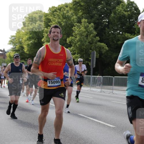 29.06.2025 - hella hamburg halbmarathon Jannik Wohlers http://msf.ph/oto/8210657 29.06.2025 09:49:14 Lombardsbrücke 1343, 1445, 2324, 2573, 2750, 3136, 3282, 4148, 4303, 4425, 6095, 7035, 7229, 8370, 8465, 9264, 9265, 9296, 9686, 9914, 10930, 13800, 14359, 14374, 14629, 14667, 14688, 14789, 15094, 15095, 15561, 16347, 16399, 16523, 16816, 16819, 17182, 17192, 17360, 17646, 18183, 18285, 18547, 18761 meine-sportfotos.de