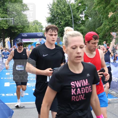29.06.2025 - hella hamburg halbmarathon Zöllner http://msf.ph/oto/8210693 29.06.2025 10:50:10 Ziel 1216, 1321, 1507, 2020, 3296, 3562, 7176, 8313, 9031, 9303, 9965, 12203, 12235, 13282, 14257, 16403, 18228, 18657, 18658, 18884 meine-sportfotos.de