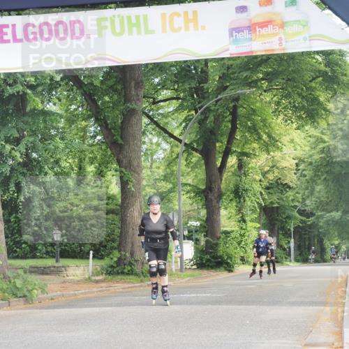 29.06.2025 - hella hamburg halbmarathon KatJ http://msf.ph/oto/8210702 29.06.2025 09:34:54 Zwischen KM18-KM19  meine-sportfotos.de