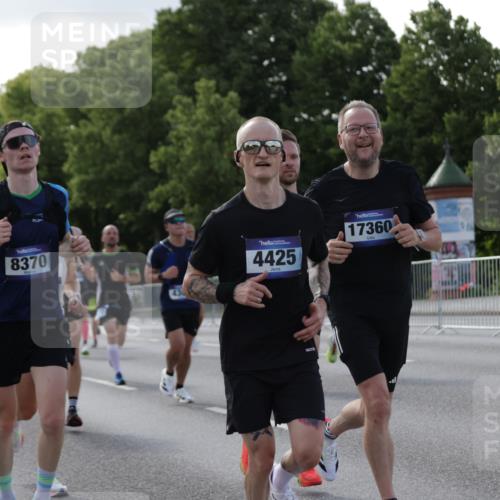 29.06.2025 - hella hamburg halbmarathon Jannik Wohlers http://msf.ph/oto/8210810 29.06.2025 09:49:17 Lombardsbrücke 1343, 1445, 1975, 2324, 2573, 2750, 2949, 3136, 3282, 4303, 4425, 6095, 7035, 7229, 8370, 8465, 9264, 9265, 9296, 9686, 9914, 10680, 10930, 11765, 12839, 13141, 13800, 14204, 14359, 14374, 14629, 14688, 14789, 15013, 15094, 15095, 15255, 15561, 16347, 16399, 16523, 16816, 16819, 17182, 17192, 17360, 17646, 18183, 18285, 18547, 18761 meine-sportfotos.de