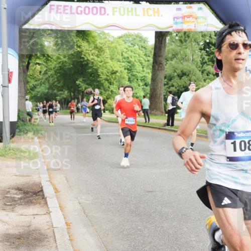 29.06.2025 - hella hamburg halbmarathon MichiJ http://msf.ph/oto/8210821 29.06.2025 10:23:02 Zwischen KM18-KM19 1053, 1080, 5193, 6305, 9376, 11227, 15902, 18906 meine-sportfotos.de