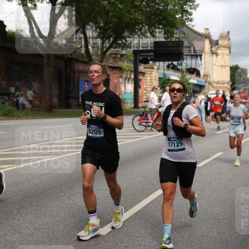 29.06.2025 - hella hamburg halbmarathon Yannick Fuchs http://msf.ph/oto/8210837 29.06.2025 10:45:12 20KM 1335, 1366, 2411, 2540, 2880, 4077, 4816, 5018, 5336, 5600, 5820, 7134, 7369, 7943, 8205, 8261, 8508, 8930, 8989, 10057, 10215, 10508, 10603, 10667, 10691, 11124, 11214, 11422, 11512, 11625, 11733, 12016, 12778, 12949, 13073, 13808, 14125, 14458, 15480, 15720, 15871, 16285, 16291, 16907, 17129, 17823, 18006, 18182, 18413, 19007, 19053 meine-sportfotos.de