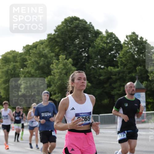 29.06.2025 - hella hamburg halbmarathon Jannik Wohlers http://msf.ph/oto/8210870 29.06.2025 09:49:20 Lombardsbrücke 1343, 1445, 1975, 2324, 2573, 2949, 3136, 3282, 3431, 4303, 4318, 4425, 6095, 7035, 7229, 7796, 8370, 8465, 9264, 9265, 9296, 9686, 9914, 10680, 10930, 11765, 12839, 13141, 13800, 14077, 14204, 14374, 14629, 14688, 14789, 15013, 15094, 15095, 15255, 16347, 16399, 16523, 16819, 17182, 17192, 17215, 17360, 17646, 18285, 18412, 18547, 18761, 18979, 19090 meine-sportfotos.de