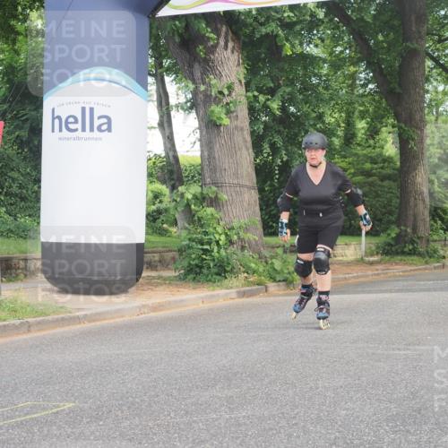 29.06.2025 - hella hamburg halbmarathon KatJ http://msf.ph/oto/8210900 29.06.2025 09:34:56 Zwischen KM18-KM19  meine-sportfotos.de