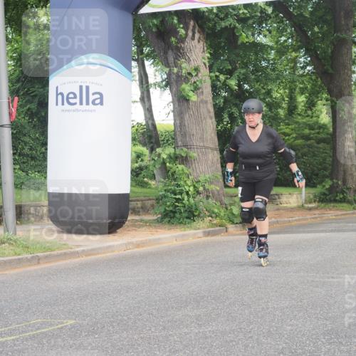 29.06.2025 - hella hamburg halbmarathon KatJ http://msf.ph/oto/8210936 29.06.2025 09:34:56 Zwischen KM18-KM19  meine-sportfotos.de