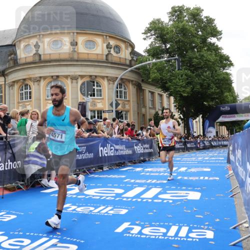 29.06.2025 - hella hamburg halbmarathon Strokosch-Dieckow http://msf.ph/oto/8210947 29.06.2025 10:22:25 Ziel 4571, 9475 meine-sportfotos.de