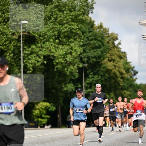 29.06.2025 - hella hamburg halbmarathon Dr. Thomas Lammeyer http://msf.ph/oto/8210970 29.06.2025 09:48:57 Kennedybrücke 57, 1686, 1707, 1990, 2689, 4129, 4679, 4698, 4749, 5187, 5550, 6358, 6878, 7186, 7481, 7880, 7965, 8190, 9634, 10017, 10484, 10876, 11120 meine-sportfotos.de