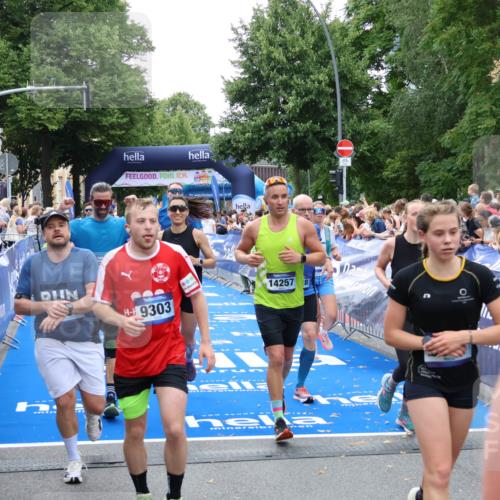 29.06.2025 - hella hamburg halbmarathon Zöllner http://msf.ph/oto/8210972 29.06.2025 10:50:14 Ziel 1119, 1507, 3296, 3562, 7176, 7930, 7932, 8313, 9965, 10371, 11607, 12203, 12235, 13282, 14257, 15620, 18228, 18657, 18658, 18811, 19040 meine-sportfotos.de