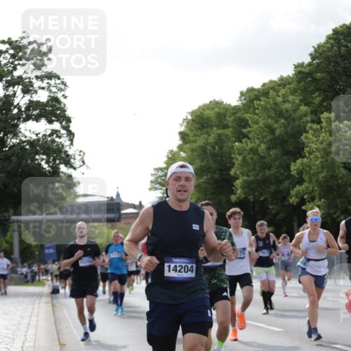 29.06.2025 - hella hamburg halbmarathon Jannik Wohlers http://msf.ph/oto/8210989 29.06.2025 09:49:21 Lombardsbrücke 1343, 1445, 1975, 2324, 2573, 2949, 3136, 3282, 3431, 4303, 4318, 4425, 4528, 6095, 7229, 7796, 8370, 8465, 9264, 9265, 9296, 9686, 9914, 10680, 10930, 11765, 12839, 13141, 13800, 14077, 14204, 14374, 14629, 14688, 14789, 15013, 15094, 15095, 15255, 16347, 16399, 16523, 16819, 17182, 17192, 17214, 17215, 17360, 17646, 18285, 18412, 18547, 18761, 18979, 19090 meine-sportfotos.de