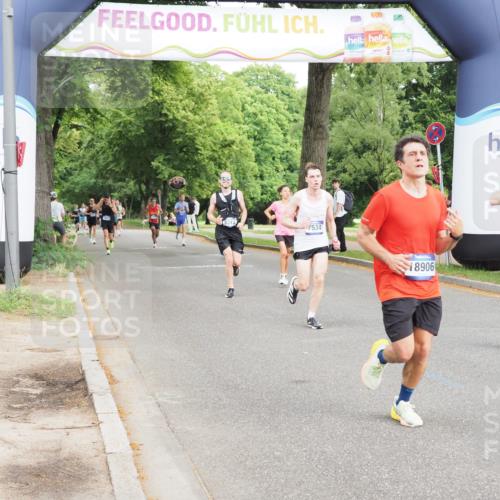 29.06.2025 - hella hamburg halbmarathon MichiJ http://msf.ph/oto/8210998 29.06.2025 10:23:03 Zwischen KM18-KM19 1053, 1080, 5193, 6305, 7534, 9376, 11227, 15902, 18906 meine-sportfotos.de