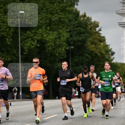 29.06.2025 - hella hamburg halbmarathon Dr. Thomas Lammeyer http://msf.ph/oto/8211010 29.06.2025 10:12:33 Kennedybrücke 1147, 1188, 1527, 2190, 2309, 2978, 4864, 5100, 5347, 5885, 6590, 6918, 7348, 7453, 9071, 9457, 9616, 9966 meine-sportfotos.de