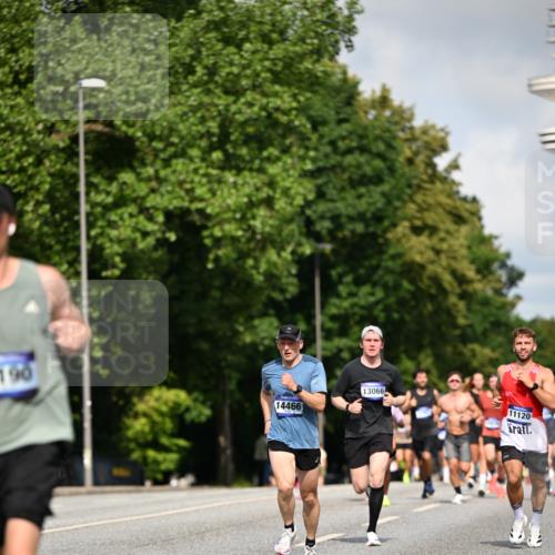 29.06.2025 - hella hamburg halbmarathon Dr. Thomas Lammeyer http://msf.ph/oto/8211062 29.06.2025 09:48:57 Kennedybrücke 57, 1686, 1707, 1990, 2689, 4129, 4679, 4698, 4749, 5187, 5550, 6358, 6878, 7186, 7481, 7880, 7965, 8190, 9634, 10017, 10484, 10876, 11120 meine-sportfotos.de