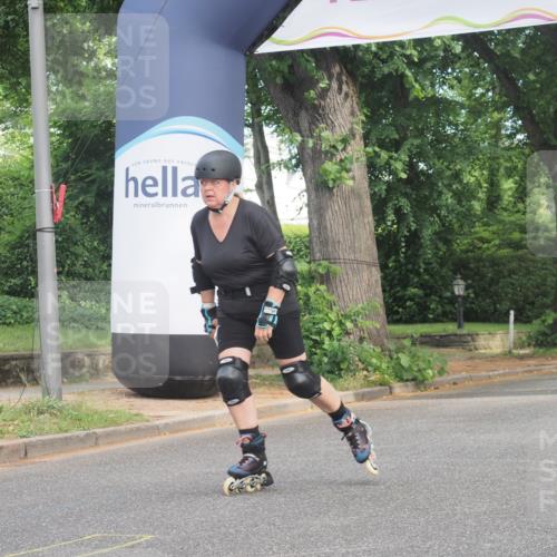 29.06.2025 - hella hamburg halbmarathon KatJ http://msf.ph/oto/8211146 29.06.2025 09:34:56 Zwischen KM18-KM19  meine-sportfotos.de