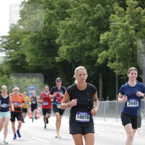 29.06.2025 - hella hamburg halbmarathon Jannik Wohlers http://msf.ph/oto/8211156 29.06.2025 10:26:31 Lombardsbrücke 1793, 1973, 2045, 4358, 4507, 4509, 5494, 6625, 6637, 7069, 8056, 10465, 11110, 11740, 12071, 13462, 15027, 15878, 16479, 18516, 18962, 18978 meine-sportfotos.de