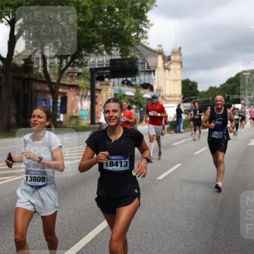 29.06.2025 - hella hamburg halbmarathon Yannick Fuchs http://msf.ph/oto/8211212 29.06.2025 10:45:14 20KM 1335, 1366, 2411, 2540, 2636, 2823, 2880, 2946, 4816, 5018, 5336, 5600, 5820, 7134, 7224, 7369, 7943, 8205, 8261, 8508, 8930, 8989, 9214, 9959, 10057, 10215, 10508, 10603, 10667, 10691, 11124, 11214, 11422, 11512, 11625, 11733, 12016, 12778, 12949, 13073, 13808, 14125, 14458, 15480, 15720, 15871, 16285, 16291, 16907, 17129, 17823, 18182, 18413, 18820, 19007, 19053 meine-sportfotos.de