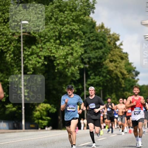29.06.2025 - hella hamburg halbmarathon Dr. Thomas Lammeyer http://msf.ph/oto/8211301 29.06.2025 09:48:58 Kennedybrücke 57, 1686, 1707, 1990, 2689, 4129, 4679, 4698, 4749, 5187, 5550, 6358, 6878, 7186, 7481, 7880, 7965, 8190, 9634, 10017, 10484, 10876, 11120 meine-sportfotos.de