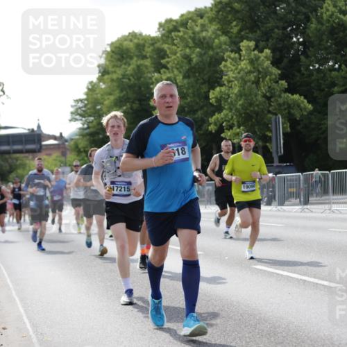 29.06.2025 - hella hamburg halbmarathon Jannik Wohlers http://msf.ph/oto/8211330 29.06.2025 09:49:25 Lombardsbrücke 1343, 1445, 1800, 1975, 2324, 2573, 2949, 3136, 3282, 3431, 4303, 4318, 4425, 4528, 6123, 7229, 7796, 8370, 8465, 8925, 9264, 9265, 9296, 9686, 9914, 10680, 10930, 11765, 12327, 12839, 13141, 13457, 13800, 14077, 14204, 14374, 14688, 15013, 15095, 15255, 16399, 17177, 17214, 17215, 17360, 18149, 18285, 18412, 18734, 18761, 18979, 19090 meine-sportfotos.de