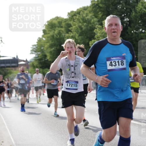 29.06.2025 - hella hamburg halbmarathon Jannik Wohlers http://msf.ph/oto/8211466 29.06.2025 09:49:26 Lombardsbrücke 1343, 1445, 1800, 1975, 2324, 2573, 2949, 3136, 3282, 3431, 4303, 4318, 4425, 4528, 6123, 7796, 8370, 8465, 8925, 9264, 9265, 9296, 9686, 10680, 10930, 11765, 12327, 12839, 13141, 13457, 13800, 14077, 14204, 14374, 14688, 15013, 15095, 15255, 16399, 17177, 17214, 17215, 17360, 18149, 18173, 18285, 18412, 18734, 18761, 18979, 19090 meine-sportfotos.de