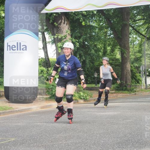 29.06.2025 - hella hamburg halbmarathon KatJ http://msf.ph/oto/8211499 29.06.2025 09:35:00 Zwischen KM18-KM19  meine-sportfotos.de