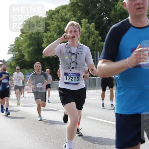 29.06.2025 - hella hamburg halbmarathon Jannik Wohlers http://msf.ph/oto/8211567 29.06.2025 09:49:27 Lombardsbrücke 1343, 1445, 1800, 1975, 2324, 2573, 2949, 3282, 3431, 3530, 4303, 4318, 4425, 4528, 6123, 7796, 8370, 8465, 8925, 9264, 9265, 9296, 9686, 10680, 10930, 11765, 12327, 12839, 13141, 13457, 13800, 14077, 14204, 14374, 14688, 15013, 15095, 15255, 16399, 17177, 17214, 17215, 17360, 18149, 18173, 18285, 18412, 18529, 18734, 18761, 18979, 19090 meine-sportfotos.de