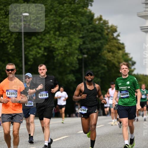 29.06.2025 - hella hamburg halbmarathon Dr. Thomas Lammeyer http://msf.ph/oto/8211636 29.06.2025 10:12:34 Kennedybrücke 1147, 1188, 1527, 2190, 2309, 2978, 4864, 5100, 5885, 6590, 6918, 7348, 7453, 9071, 9457, 9616, 9718, 9966 meine-sportfotos.de