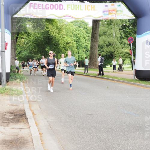 29.06.2025 - hella hamburg halbmarathon MichiJ http://msf.ph/oto/8211814 29.06.2025 10:23:11 Zwischen KM18-KM19 7534, 7901, 8312, 16243, 17751, 18837 meine-sportfotos.de