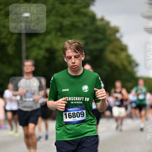 29.06.2025 - hella hamburg halbmarathon Dr. Thomas Lammeyer http://msf.ph/oto/8211891 29.06.2025 10:12:38 Kennedybrücke 1147, 1188, 1527, 2190, 2309, 2978, 5100, 5885, 6590, 6674, 6918, 7348, 7453, 9457, 9616, 9718, 9966, 10857 meine-sportfotos.de