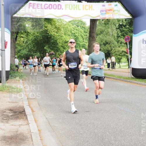 29.06.2025 - hella hamburg halbmarathon MichiJ http://msf.ph/oto/8211993 29.06.2025 10:23:13 Zwischen KM18-KM19 5550, 7901, 13771, 15268, 16243, 17751, 18837 meine-sportfotos.de