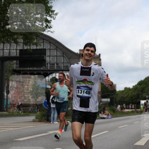 29.06.2025 - hella hamburg halbmarathon Yannick Fuchs http://msf.ph/oto/8212043 29.06.2025 10:32:27 20KM 1505, 2404, 3480, 3790, 5791, 7152, 7154, 7743, 8571, 9017, 9643, 9944, 10793, 10922, 11106, 11423, 12900, 13148, 13595, 13900, 14274, 15303, 15382, 15888, 16698, 17726, 18103, 18193, 18277, 18723 meine-sportfotos.de