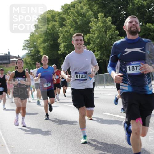 29.06.2025 - hella hamburg halbmarathon Jannik Wohlers http://msf.ph/oto/8212069 29.06.2025 09:49:30 Lombardsbrücke 1343, 1445, 1800, 1975, 2324, 2573, 2949, 3282, 3431, 3530, 4303, 4318, 4425, 4528, 6123, 6682, 7495, 7796, 8370, 8629, 8925, 9264, 9265, 9296, 9979, 10680, 11765, 12327, 12839, 13141, 13457, 13800, 14077, 14204, 14374, 14560, 14688, 15013, 15255, 15351, 16399, 17125, 17177, 17214, 17215, 17360, 17971, 18149, 18173, 18285, 18412, 18529, 18734, 18761, 18979, 19090 meine-sportfotos.de
