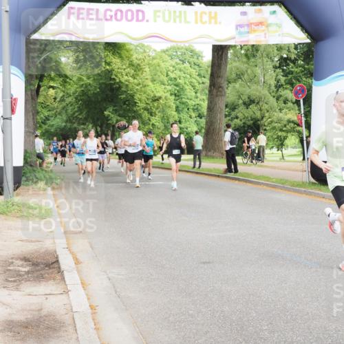 29.06.2025 - hella hamburg halbmarathon MichiJ http://msf.ph/oto/8212161 29.06.2025 10:23:14 Zwischen KM18-KM19 5550, 7901, 13771, 15268, 16243, 17751, 18837 meine-sportfotos.de
