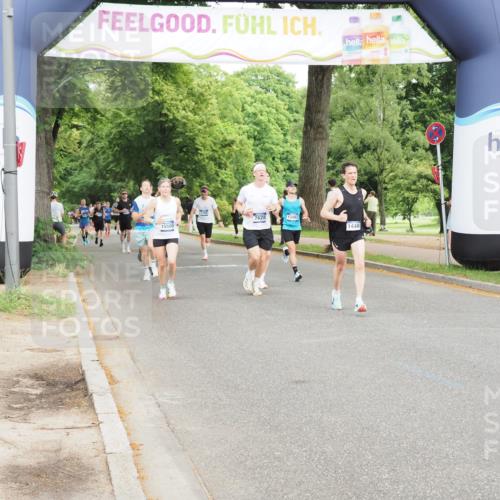 29.06.2025 - hella hamburg halbmarathon MichiJ http://msf.ph/oto/8212196 29.06.2025 10:23:16 Zwischen KM18-KM19 5550, 7628, 7901, 13771, 14448, 15268, 17751 meine-sportfotos.de