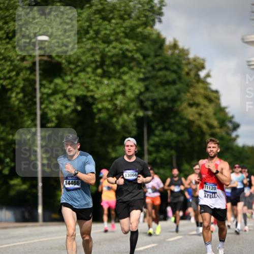 29.06.2025 - hella hamburg halbmarathon Dr. Thomas Lammeyer http://msf.ph/oto/8212207 29.06.2025 09:48:59 Kennedybrücke 57, 1686, 1707, 1894, 2689, 4129, 4679, 4698, 4749, 5187, 5550, 6358, 6878, 7186, 7481, 7880, 7965, 8190, 9634, 10017, 10484, 10876, 11120 meine-sportfotos.de