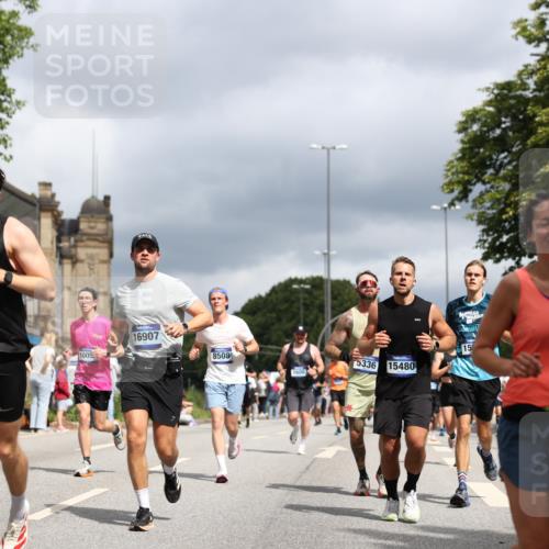 29.06.2025 - hella hamburg halbmarathon Yannick Fuchs http://msf.ph/oto/8212424 29.06.2025 10:45:23 20KM 1335, 1366, 2411, 2540, 2636, 2823, 2946, 4297, 4404, 4839, 4967, 5087, 5336, 5600, 5820, 7224, 7369, 7943, 8261, 8508, 8930, 8989, 9214, 9476, 9739, 9793, 9959, 10057, 10215, 10508, 10603, 10667, 10691, 10868, 11124, 11512, 11625, 11733, 12450, 12778, 13073, 13403, 13707, 13799, 14012, 14248, 14458, 15426, 15480, 15496, 15871, 15899, 16666, 16907, 17530, 17823, 18820, 19007, 19020, 19053 meine-sportfotos.de