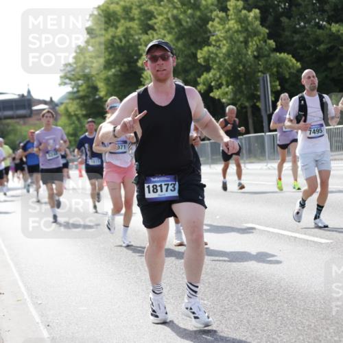 29.06.2025 - hella hamburg halbmarathon Jannik Wohlers http://msf.ph/oto/8212432 29.06.2025 09:49:34 Lombardsbrücke 1615, 1800, 1975, 2324, 2415, 2573, 2949, 3431, 3530, 4318, 4528, 5248, 6123, 6682, 7495, 7796, 8629, 8925, 9264, 9265, 9294, 9979, 10680, 11765, 12327, 12839, 13141, 13457, 14077, 14204, 14374, 14560, 15013, 15255, 15351, 16399, 17125, 17177, 17214, 17215, 17971, 17973, 18149, 18173, 18412, 18464, 18529, 18734, 18761, 18979, 19090 meine-sportfotos.de