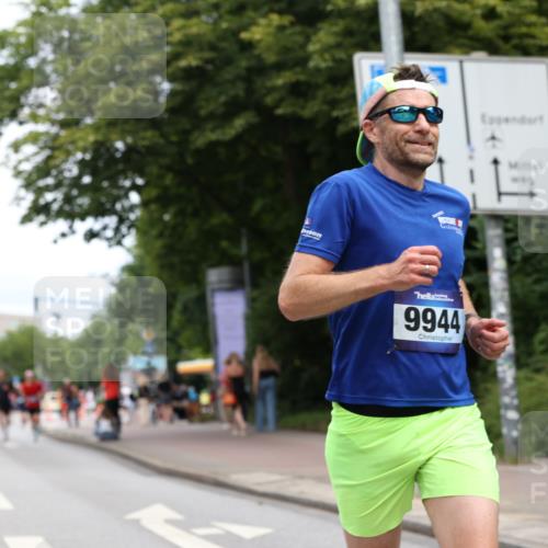 29.06.2025 - hella hamburg halbmarathon Yannick Fuchs http://msf.ph/oto/8212435 29.06.2025 10:32:30 20KM 1505, 2404, 3480, 3790, 5791, 7152, 7154, 7743, 8571, 9017, 9171, 9643, 9944, 10793, 10922, 11106, 11423, 11952, 13148, 13595, 13900, 14274, 15303, 15382, 15888, 16698, 17726, 18103, 18193, 18276, 18277, 18723 meine-sportfotos.de
