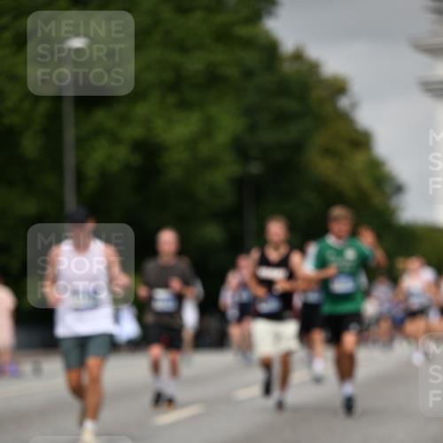 29.06.2025 - hella hamburg halbmarathon Dr. Thomas Lammeyer http://msf.ph/oto/8212442 29.06.2025 10:12:41 Kennedybrücke 1147, 1188, 1527, 2190, 2309, 2978, 5100, 5885, 6590, 6674, 6918, 7198, 7348, 7453, 9457, 9616, 9718, 9823, 9966, 10857 meine-sportfotos.de