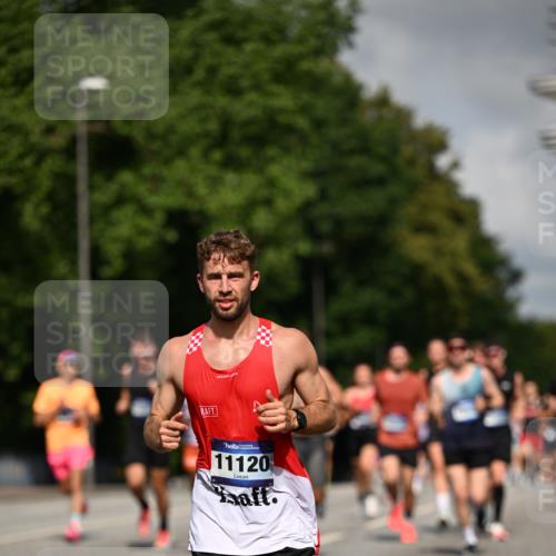 29.06.2025 - hella hamburg halbmarathon Dr. Thomas Lammeyer http://msf.ph/oto/8212463 29.06.2025 09:49:02 Kennedybrücke 57, 1686, 1707, 1894, 2689, 4129, 4463, 4679, 4698, 4749, 5187, 5550, 6358, 6878, 7186, 7481, 7880, 7965, 8062, 8190, 10017, 10484, 10876, 11120 meine-sportfotos.de