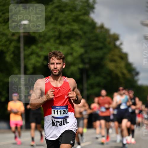 29.06.2025 - hella hamburg halbmarathon Dr. Thomas Lammeyer http://msf.ph/oto/8212470 29.06.2025 09:49:02 Kennedybrücke 57, 1686, 1707, 1894, 2689, 4129, 4463, 4679, 4698, 4749, 5187, 5550, 6358, 6878, 7186, 7481, 7880, 7965, 8062, 8190, 10017, 10484, 10876, 11120 meine-sportfotos.de