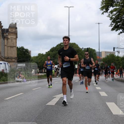 29.06.2025 - hella hamburg halbmarathon Yannick Fuchs http://msf.ph/oto/8212501 29.06.2025 10:32:30 20KM 1505, 2404, 3480, 3790, 5791, 7152, 7154, 7743, 8571, 9017, 9171, 9643, 9944, 10793, 10922, 11106, 11423, 11952, 13148, 13595, 13900, 14274, 15303, 15382, 15888, 16698, 17726, 18103, 18193, 18276, 18277, 18723 meine-sportfotos.de