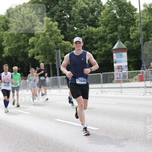 29.06.2025 - hella hamburg halbmarathon Jannik Wohlers http://msf.ph/oto/8212554 29.06.2025 10:26:39 Lombardsbrücke 1530, 1793, 1973, 2045, 2306, 4358, 5494, 5495, 5707, 6637, 7234, 7314, 8056, 8281, 9349, 10077, 10465, 11110, 13462, 14020, 14021, 15108, 16479, 17049, 17445, 18962, 18976, 18978 meine-sportfotos.de