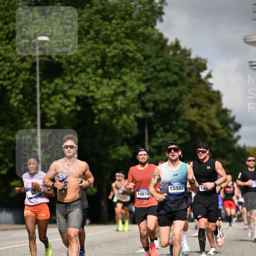 29.06.2025 - hella hamburg halbmarathon Dr. Thomas Lammeyer http://msf.ph/oto/8212838 29.06.2025 09:49:04 Kennedybrücke 57, 1686, 1707, 1894, 2689, 4129, 4463, 4679, 4749, 5187, 5550, 6358, 6878, 7186, 7481, 7880, 7965, 8062, 8190, 10017, 10484, 10876, 11120 meine-sportfotos.de